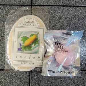 Sarah Michaels Loofa Body Buff/Treat Me Bath Burst Set